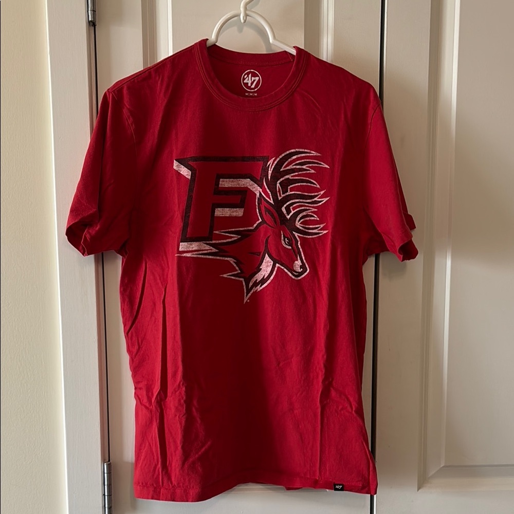 Men’s 47 Brand Fairfield University Short Sleeve Tee with Bold Graphic